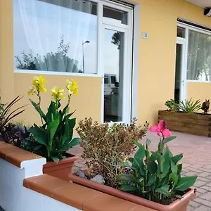Casa Marina 1 & 2 Affittacamere
